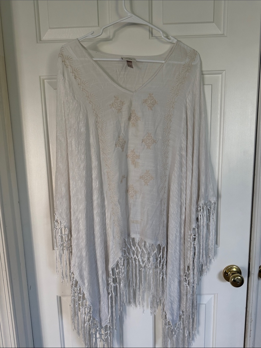 Knox Rose White Fringe Boho Poncho Top with Beige Embroidery